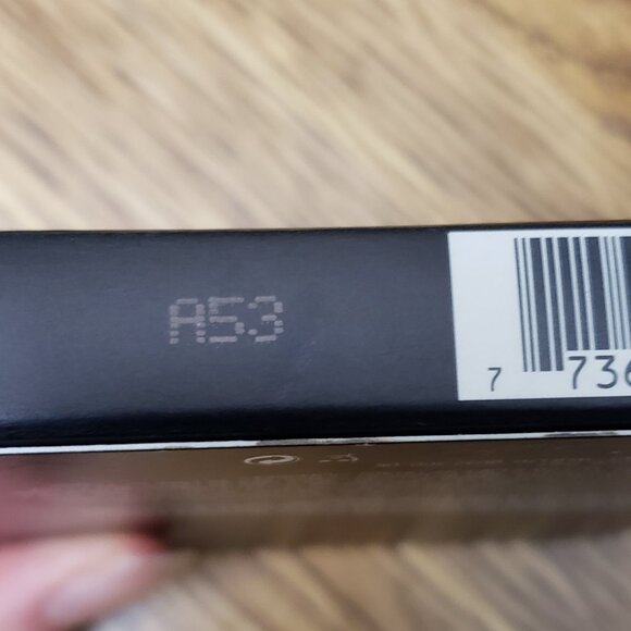 BNIB MAC Studio Fix Correct and Conceal Palette Light - Picture 3 of 3